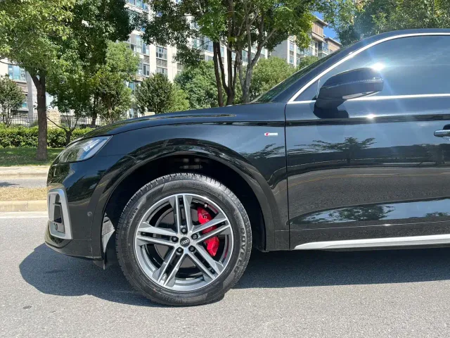 Audi Q5L Sportback — Фото автомобиля 8