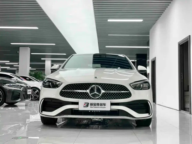 Mercedes-Benz C-Class — Фото автомобиля 2