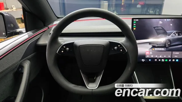 Tesla Model Y — Фото автомобиля 12