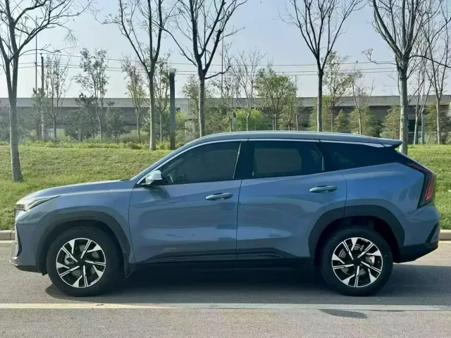 Geely Boyue L — Фото автомобиля 3