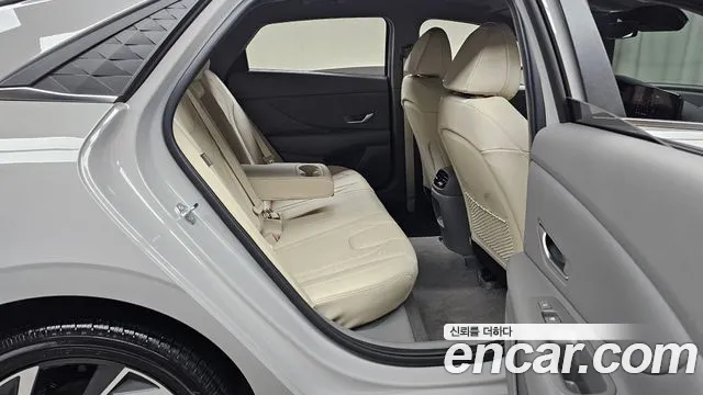 Hyundai AVANTE Новый Avante (CN7) — Фото автомобиля 11