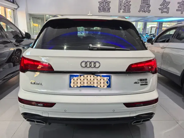 Audi Q5L — Фото автомобиля 13