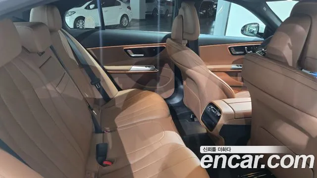 Mercedes-Benz E-Class W214 — Фото автомобиля 20