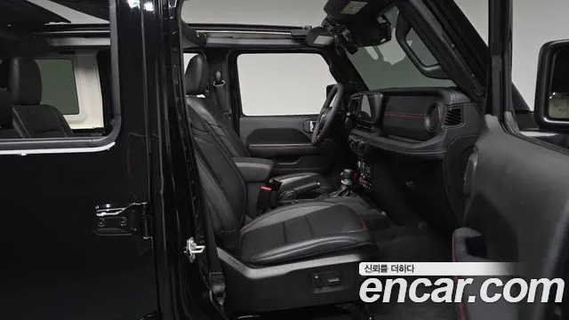 Jeep Wrangler JL — Фото автомобиля 16