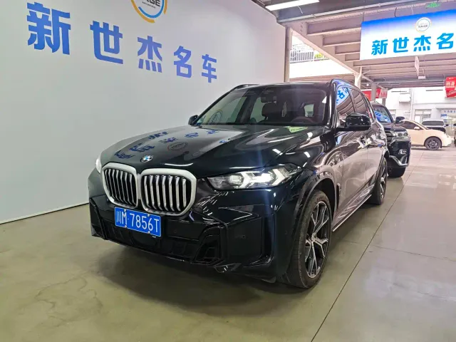 Фотография автомобиля — BMW X5