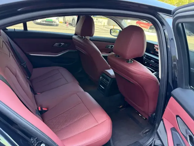 BMW 3 Series — Фото автомобиля 9