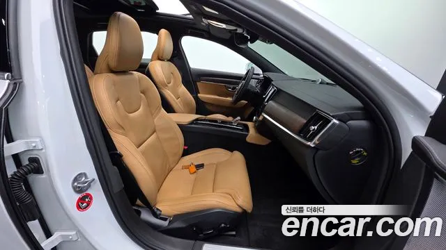 Volvo S90 — Фото автомобиля 15
