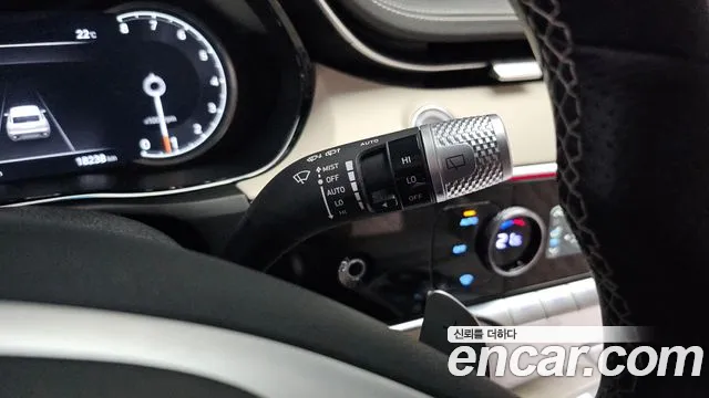 Genesis GV70 — Фото автомобиля 24