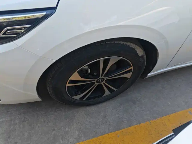 Nissan Sylphy — Фото автомобиля 22