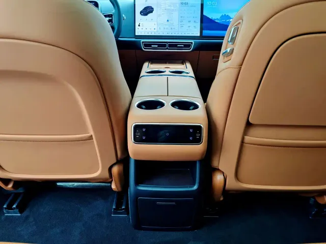 Li Auto Li L8 2024 Pro — Фото автомобиля 13