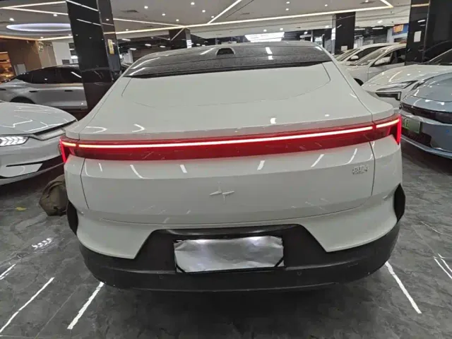 Polestar 4 — Фото автомобиля 5