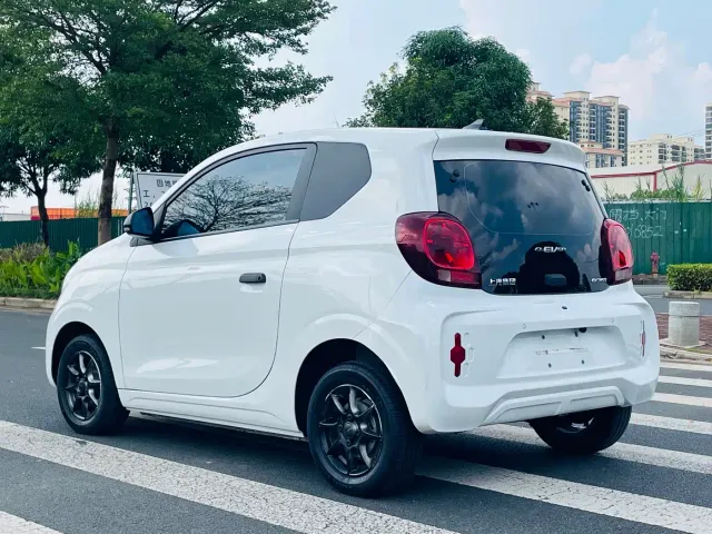 Roewe Clever — Фото автомобиля 7