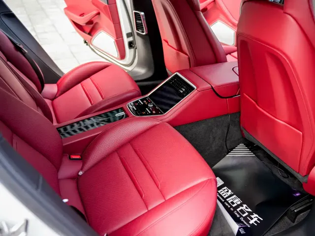 Porsche Panamera — Фото автомобиля 14