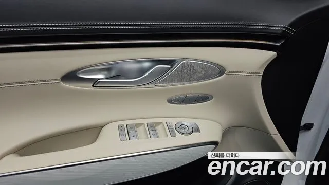 Genesis GV70 — Фото автомобиля 26