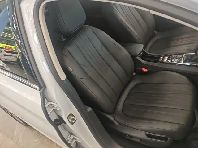 Peugeot 408 — Фото автомобиля 24