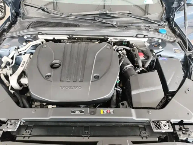 Volvo S60 — Фото автомобиля 19