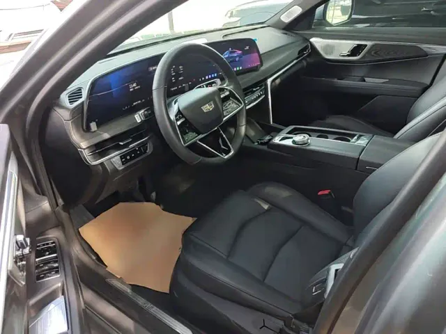 Cadillac CT6 — Фото автомобиля 14