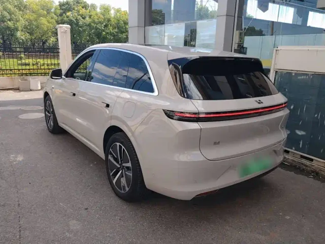 Li Auto L6 — Фото автомобиля 4