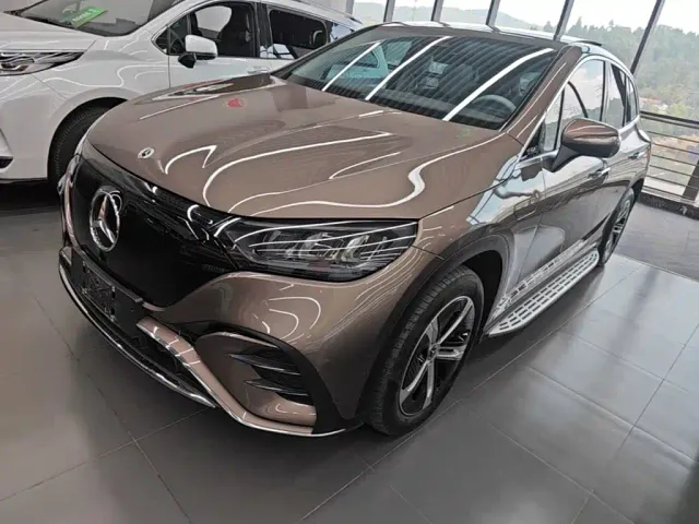 Фотография автомобиля — Mercedes-Benz EQE SUV