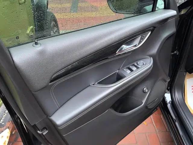Buick Envision Plus — Фото автомобиля 7