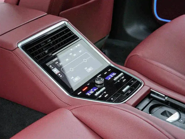 Porsche Panamera — Фото автомобиля 18