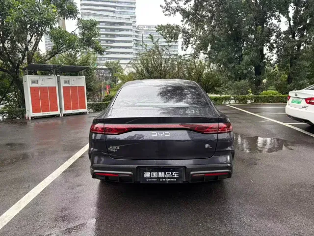 BYD Qin L — Фото автомобиля 12