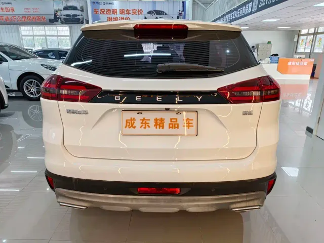 Geely Boyue — Фото автомобиля 5
