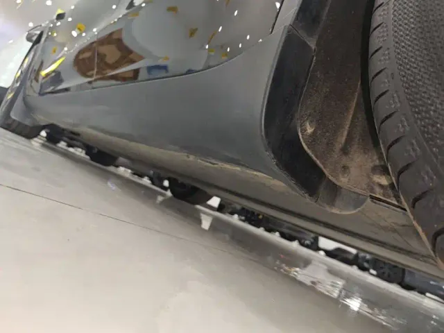 Tesla Model Y L — Фото автомобиля 21