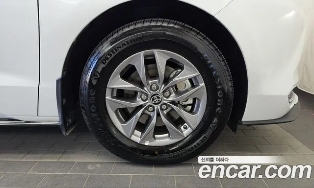 Toyota Sienna 4th Gen — Фото автомобиля 6