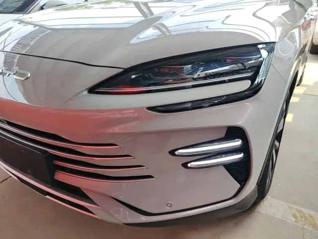 BYD Song PLUS — Фото автомобиля 23