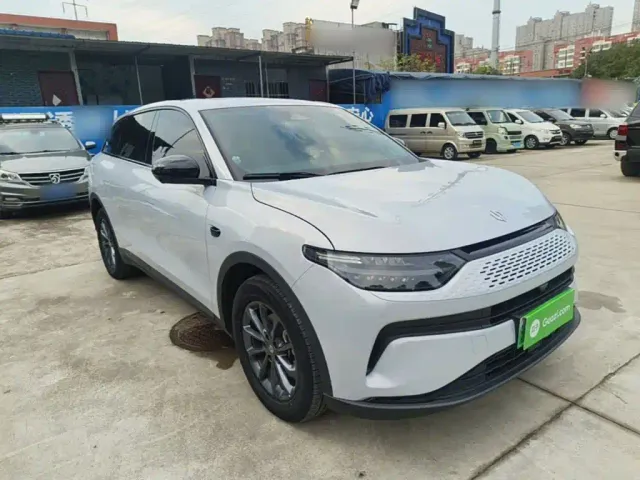 Leapmotor C11 — Фото автомобиля 3