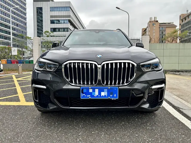 BMW X5 — Фото автомобиля 2