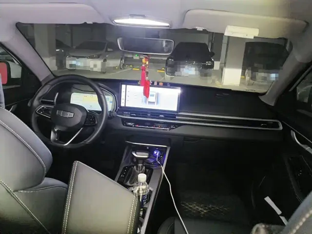 Geely Emgrand — Фото автомобиля 12