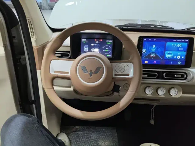 Wuling Hongguang Mini EV — Фото автомобиля 10