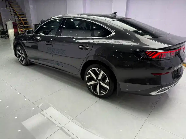 Volkswagen Lamando — Фото автомобиля 4