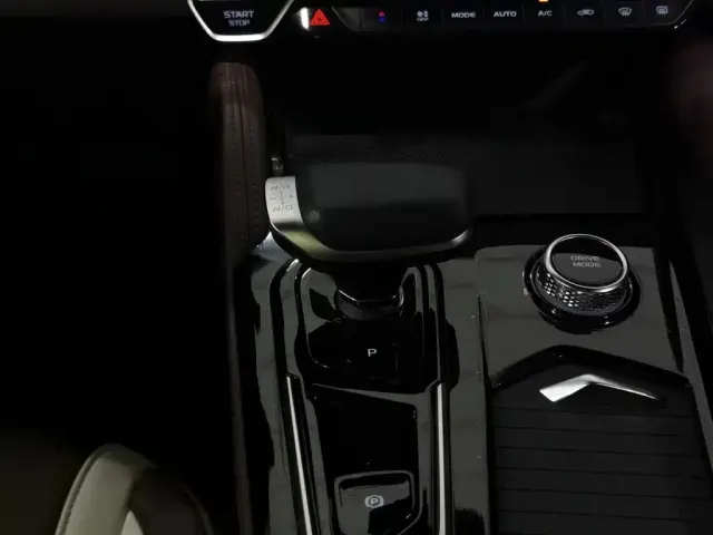 Geely Xingyue L — Фото автомобиля 13