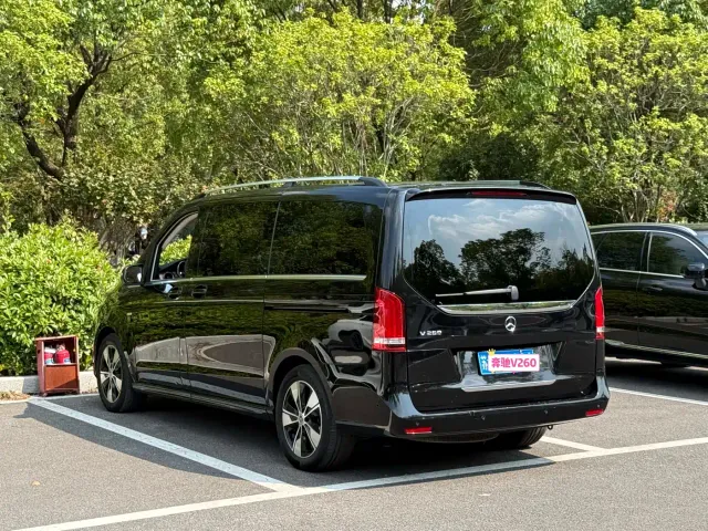 Mercedes-Benz V-Class — Фото автомобиля 4