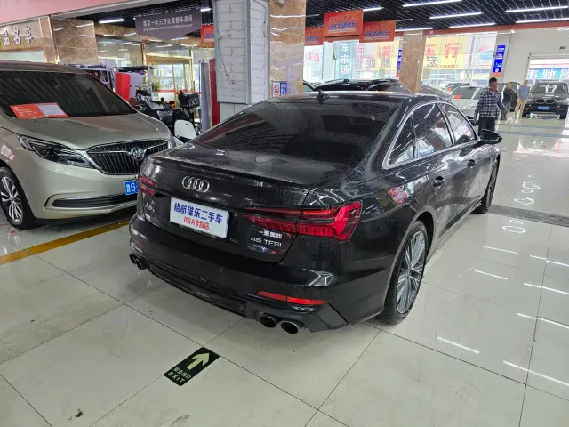 Audi A6L — Фото автомобиля 9