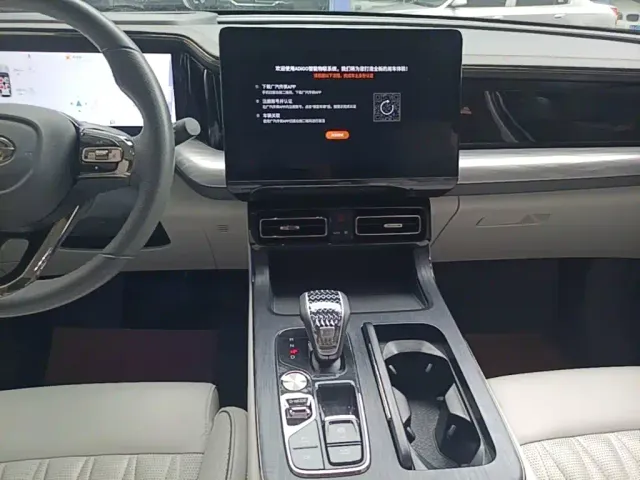 GAC Trumpchi GS8 — Фото автомобиля 12