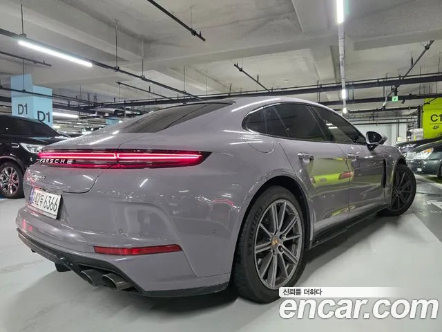Porsche Panamera — Фото автомобиля 4