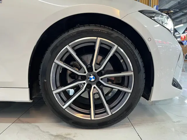 BMW 3 Series — Фото автомобиля 7