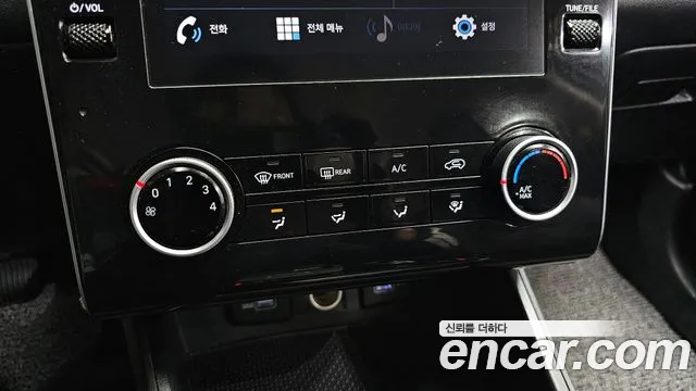 Hyundai Tucson Tucson (NX4) Дизель 2.0 4WD — Фото автомобиля 17