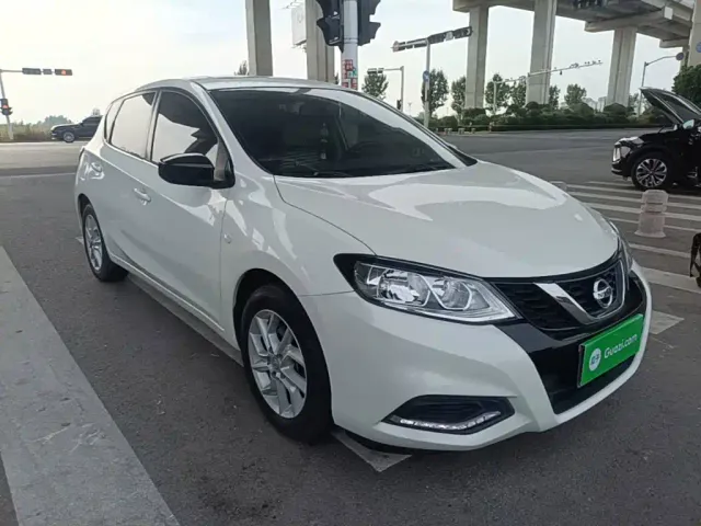 Nissan Tiida — Фото автомобиля 3