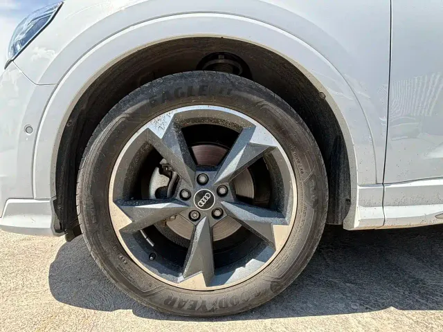 Audi Q3 — Фото автомобиля 9