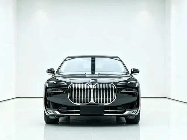 BMW 7 Series — Фото автомобиля 2
