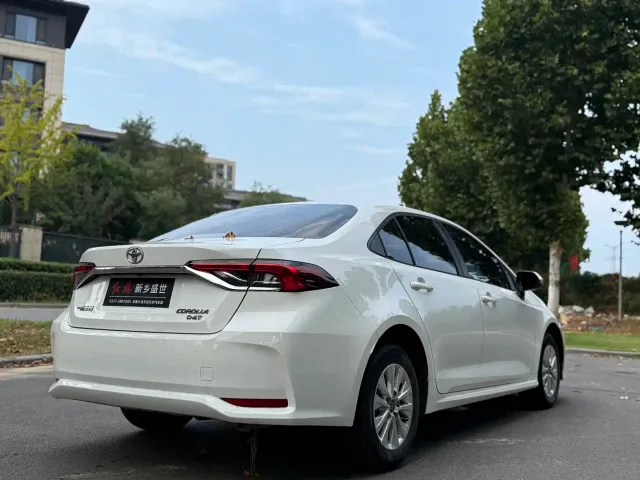 Toyota Corolla — Фото автомобиля 9