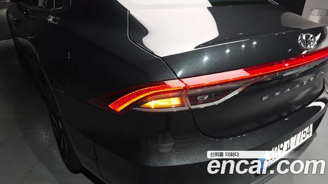 Hyundai Grandeur — Фото автомобиля 16