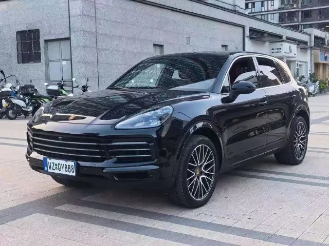 Фотография автомобиля — Porsche Cayenne