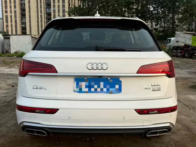 Audi Q5L — Фото автомобиля 11
