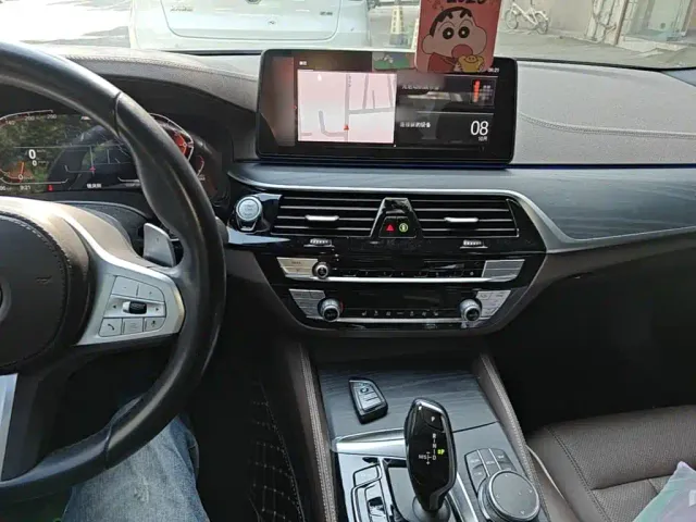 BMW 5 Series — Фото автомобиля 9